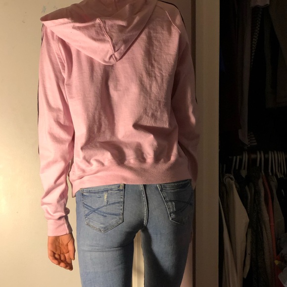 🎉2/$25 light pink striped sweater - Picture 6 of 6